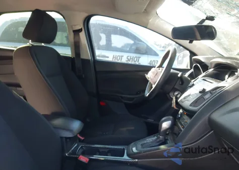 2017 Ford Focus Se z USA, uszkodzony, nr VIN 1FADP3K23HL271566